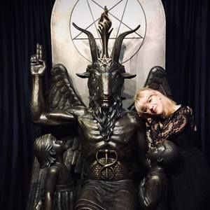 Meet your Posher, Karin